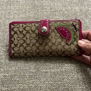 COACH watermelon snap monogram wallet scribble F47664